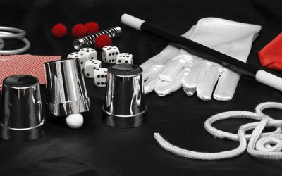 The Difference Between Stage Magician And Close-up Magician