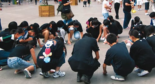 flash-mob-street-dancers