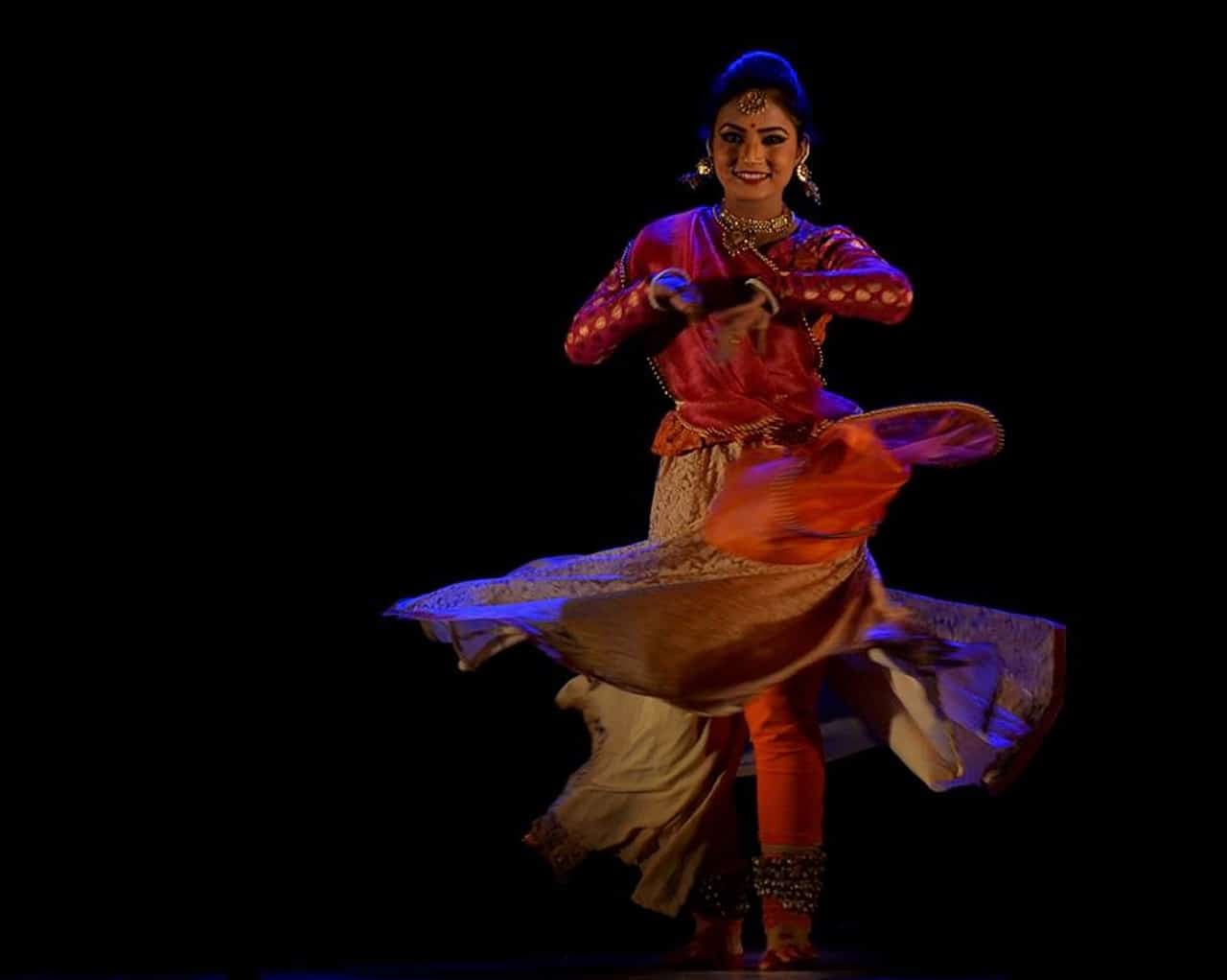 indian-dancer-photo